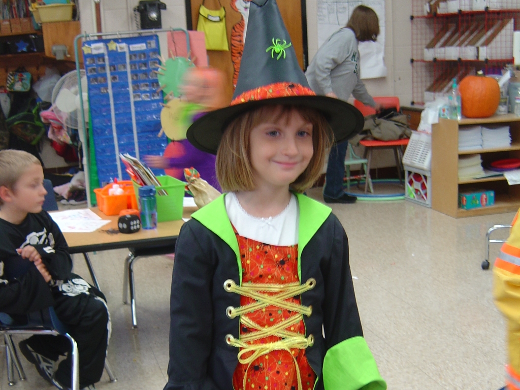10-29-10 Kindergarten Halloween
