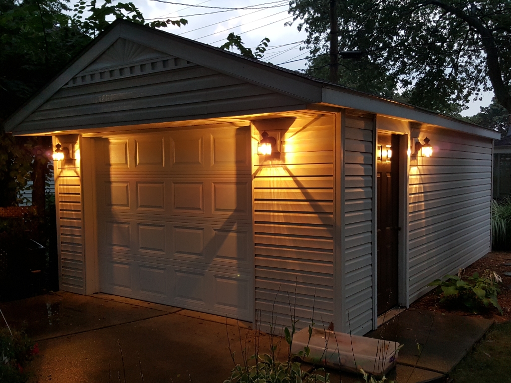 08-23-15 Garage Lights